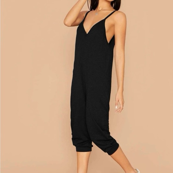 Dual Pocket Keyhole Back Jumpsuit x2 (ONE turquoise and ONE black jumpsuit) - Picture 8 of 11